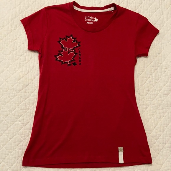 Canada Tshirt New with tags - Picture 1 of 7